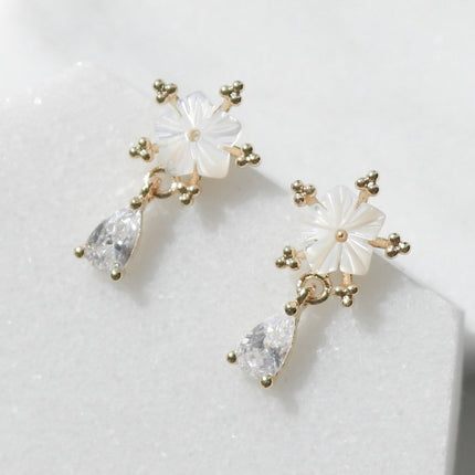 Lily dew drop earrings-1