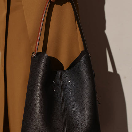 Minimalistic Spring Hobo Bucket Bag-0
